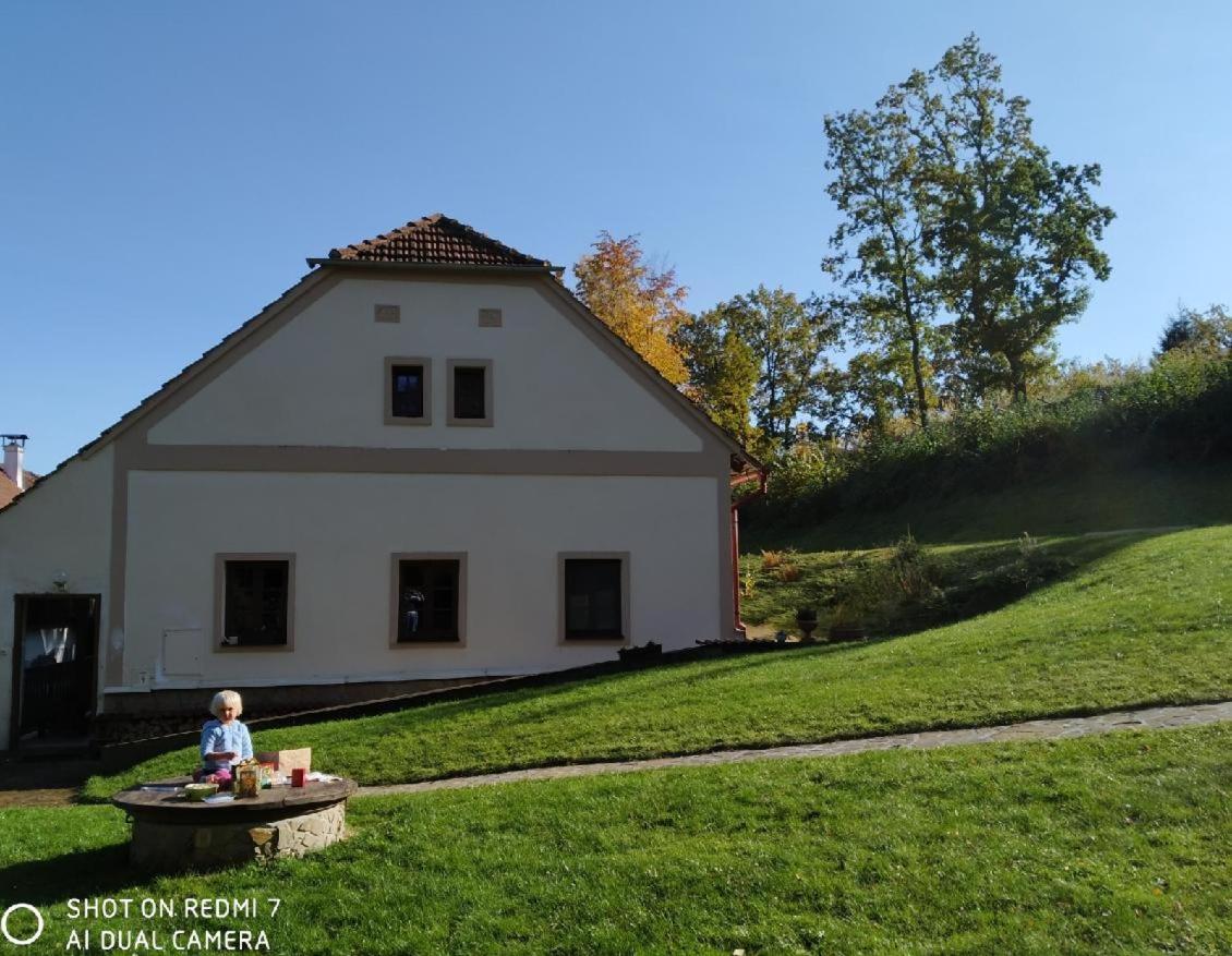 Old House In Forest Kremze Exterior photo